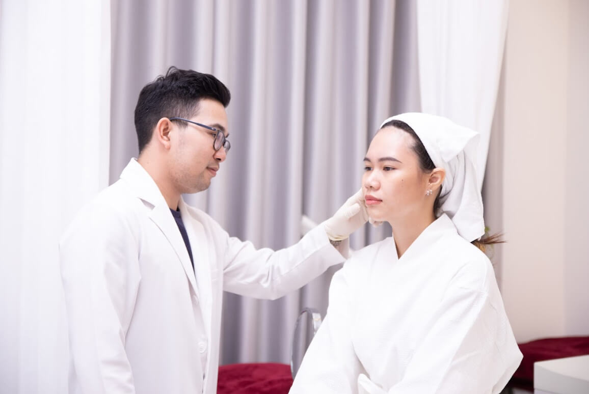 Bổ sung dinh dưỡng và chống nắng phổ rộng